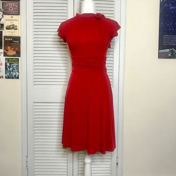 Folter Bombshell Dress in Red - Small - Picture 4 of 7